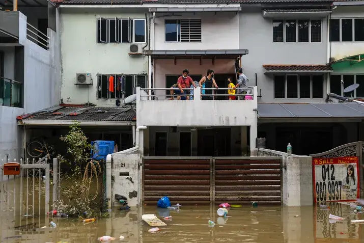 flood-damage-terrace-house-malaysia