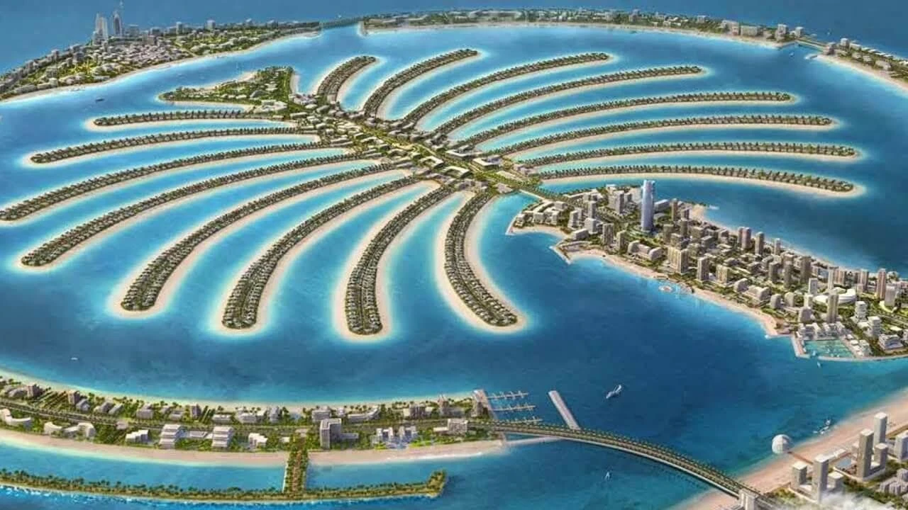 Palm Jumeirah aerial view, villa fronds and waterfront properties