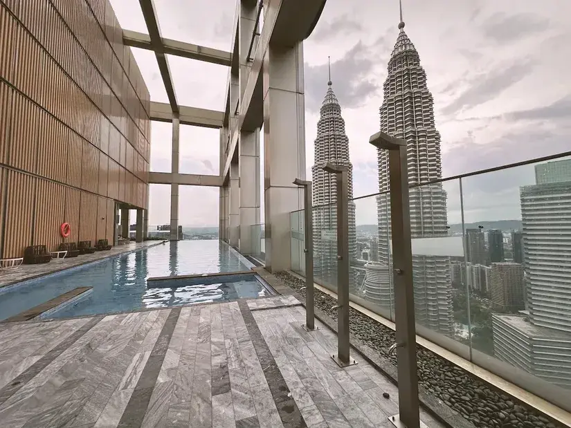 Vista -Angkasa -Condominium -Facilities- Kuala- Lumpur – Infinity -Pool- with- Skyline- View