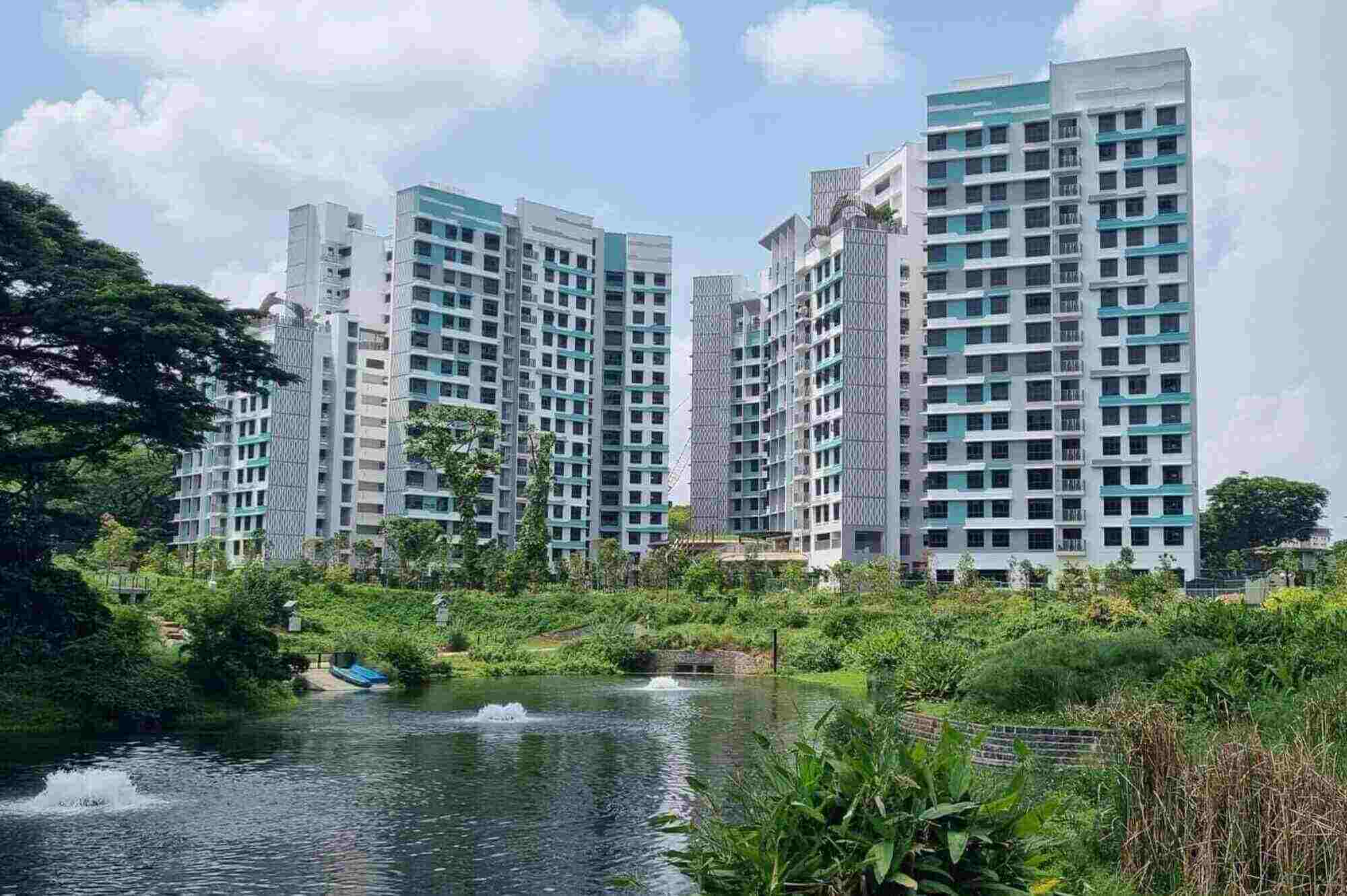  HDB flats and private condominiums in Singapore residential housing